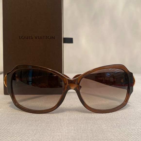 Louis Vuitton Accessories - Louis Vuitton • “Ursula Strass Speckled” Sunglasses